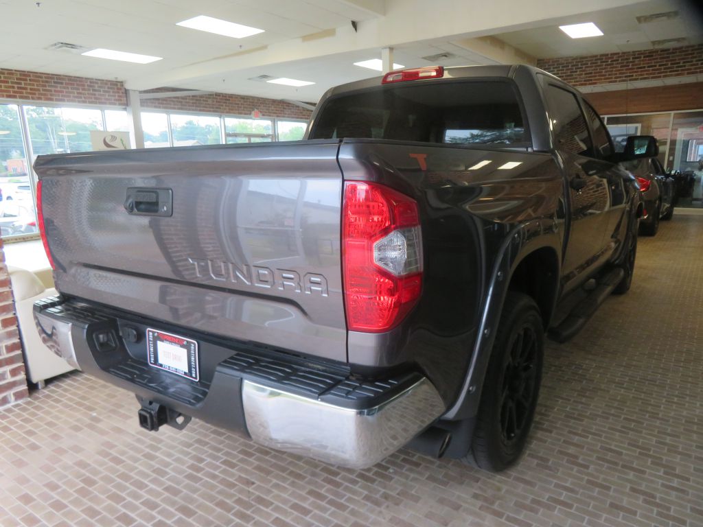 Photo 4 of this TOYOTA TUNDRA