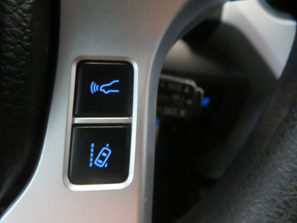 Photo 35 of this TOYOTA TUNDRA