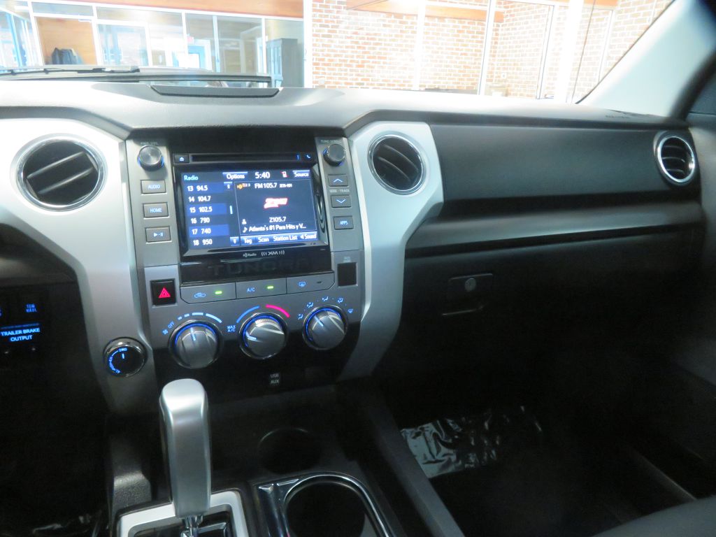 Photo 37 of this TOYOTA TUNDRA