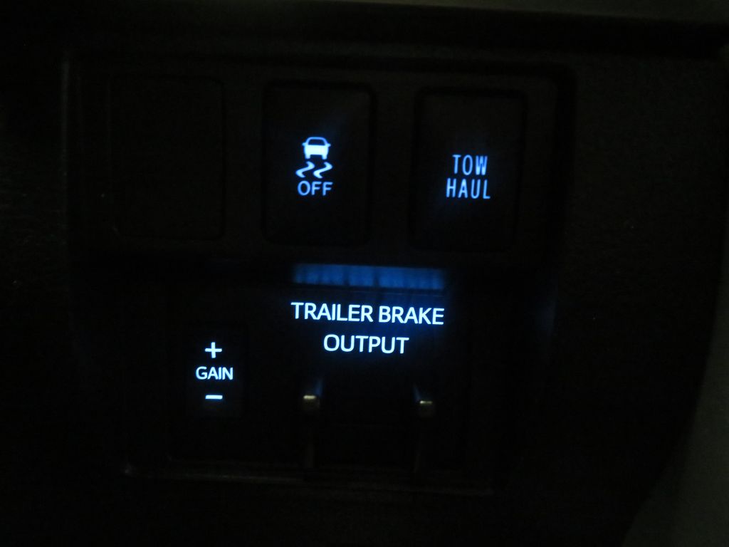 Photo 42 of this TOYOTA TUNDRA
