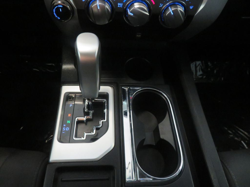 Photo 43 of this TOYOTA TUNDRA