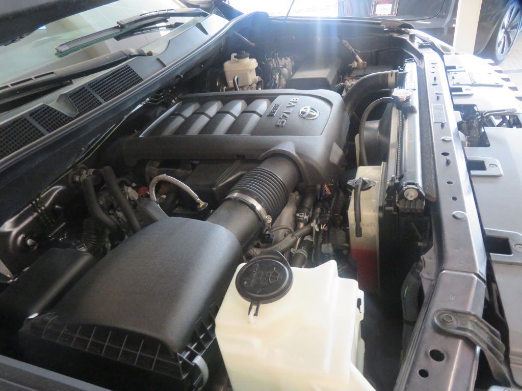 Photo 58 of this TOYOTA TUNDRA