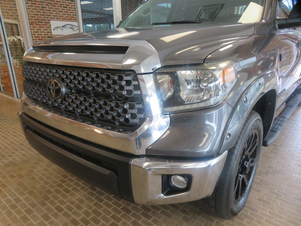 Photo 60 of this TOYOTA TUNDRA