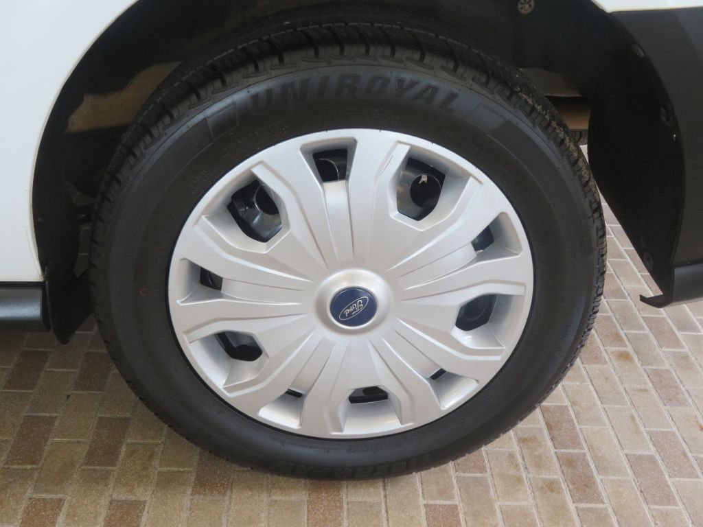 Photo 8 of this FORD TRANSIT CONNECT