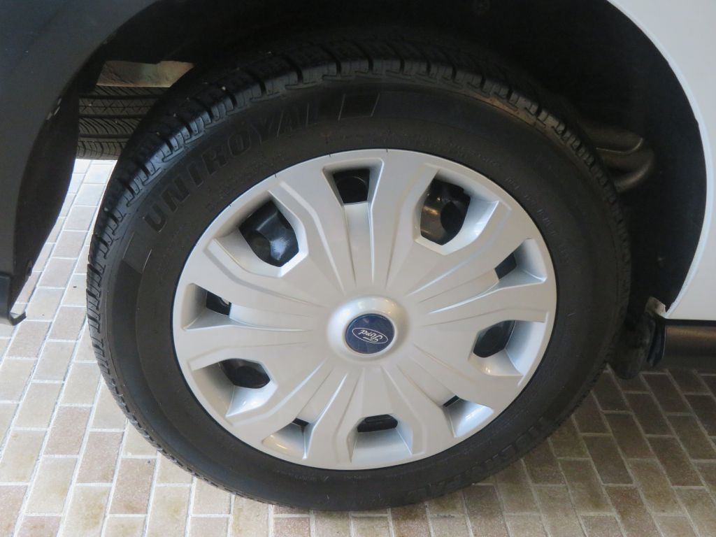 Photo 9 of this FORD TRANSIT CONNECT