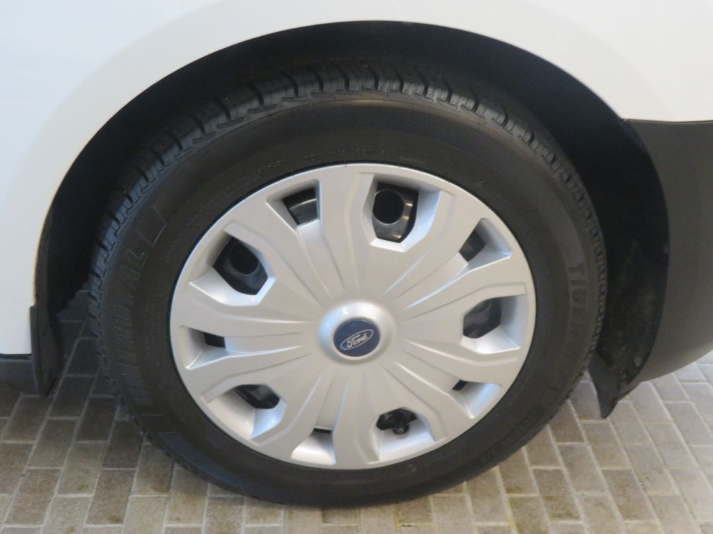 Photo 10 of this FORD TRANSIT CONNECT