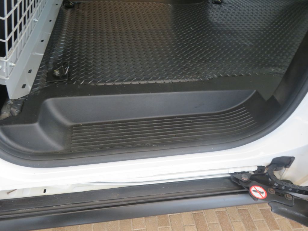 Photo 18 of this FORD TRANSIT CONNECT