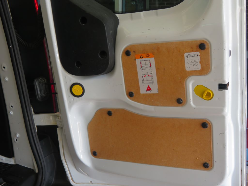 Photo 27 of this FORD TRANSIT CONNECT