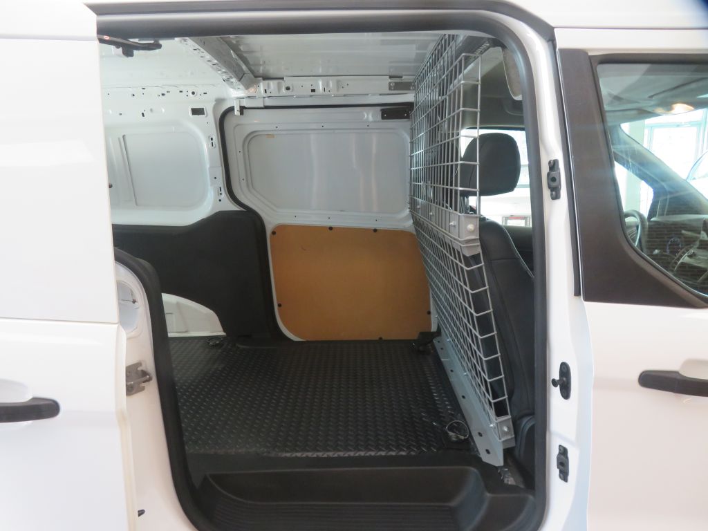 Photo 28 of this FORD TRANSIT CONNECT