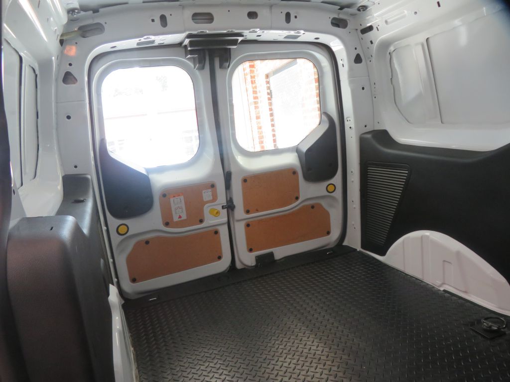 Photo 31 of this FORD TRANSIT CONNECT