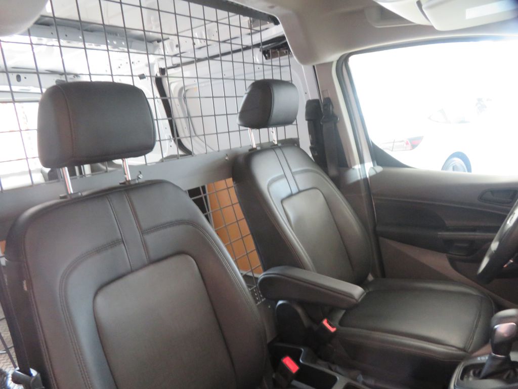 Photo 36 of this FORD TRANSIT CONNECT