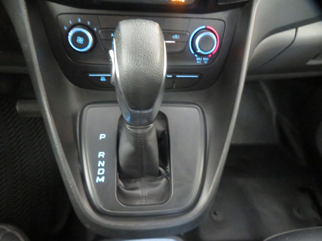 Photo 50 of this FORD TRANSIT CONNECT