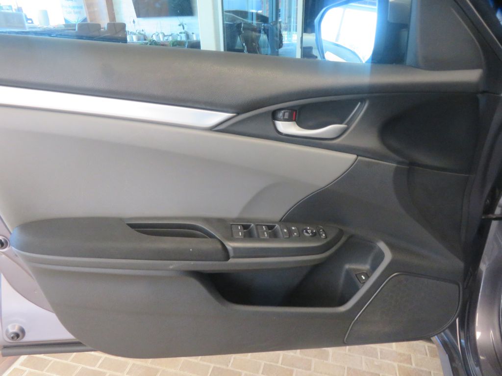 Photo 13 of this HONDA CIVIC