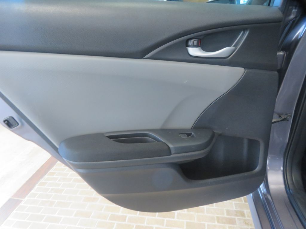 Photo 17 of this HONDA CIVIC