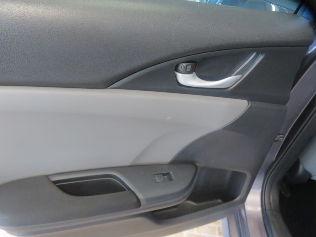 Photo 18 of this HONDA CIVIC