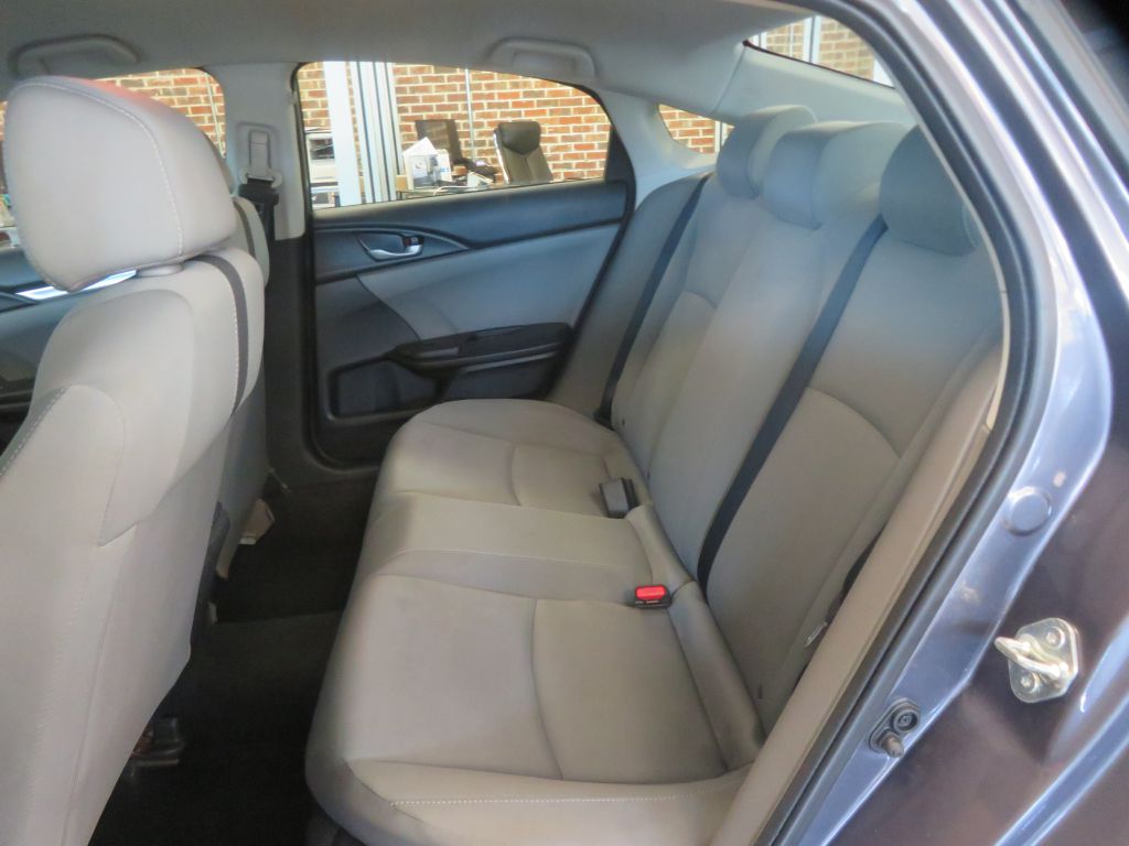 Photo 19 of this HONDA CIVIC