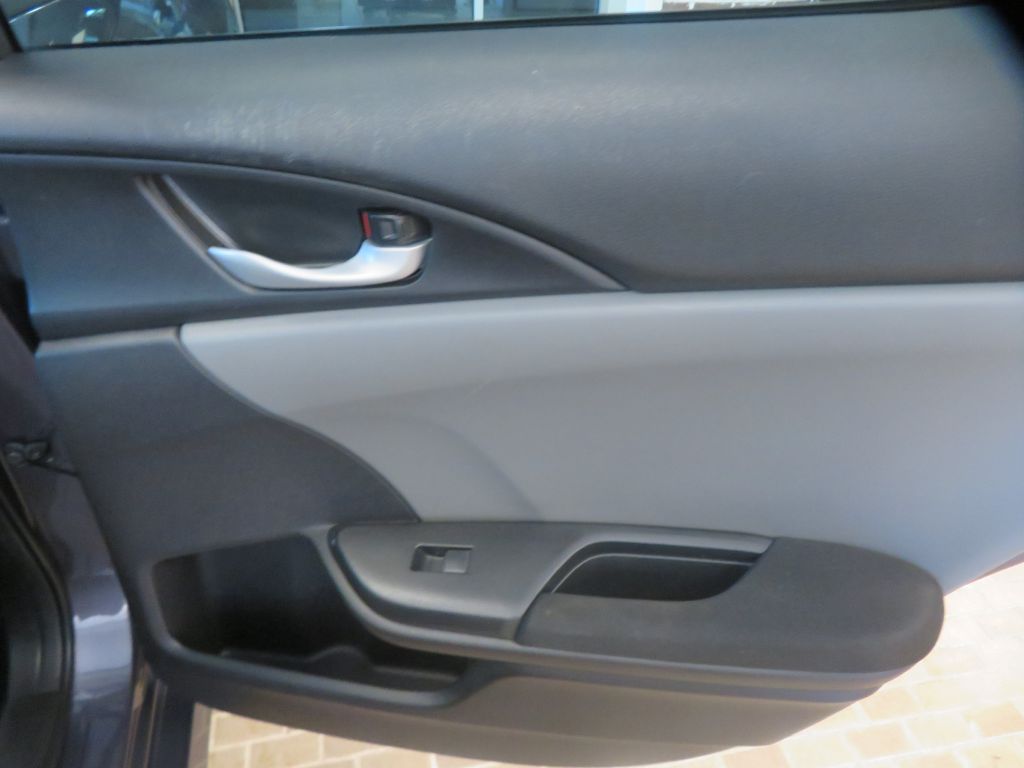 Photo 21 of this HONDA CIVIC