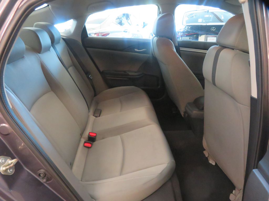 Photo 22 of this HONDA CIVIC