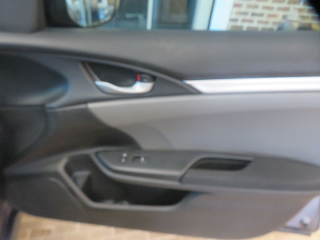 Photo 24 of this HONDA CIVIC