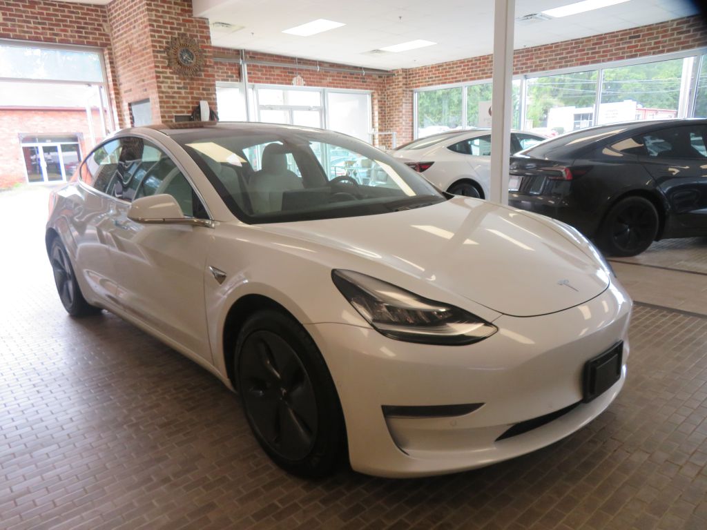 Photo 3 of this TESLA MODEL 3