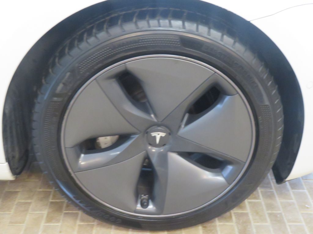 Photo 10 of this TESLA MODEL 3