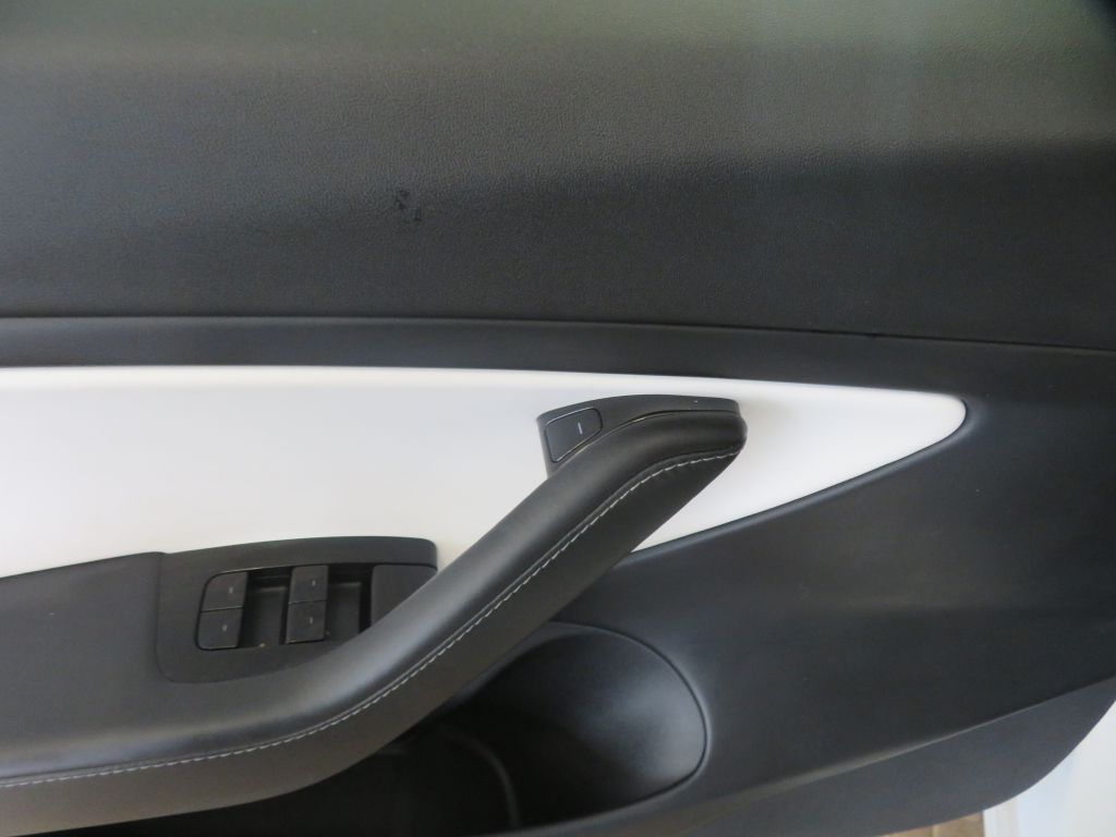 Photo 14 of this TESLA MODEL 3