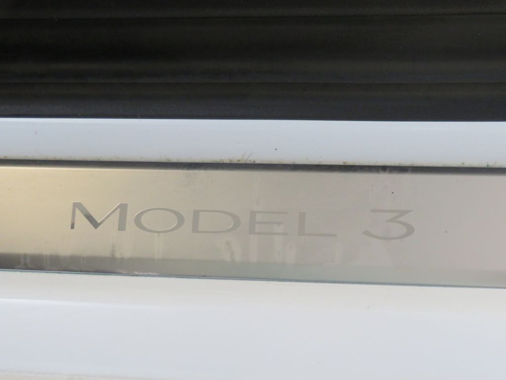 Photo 17 of this TESLA MODEL 3