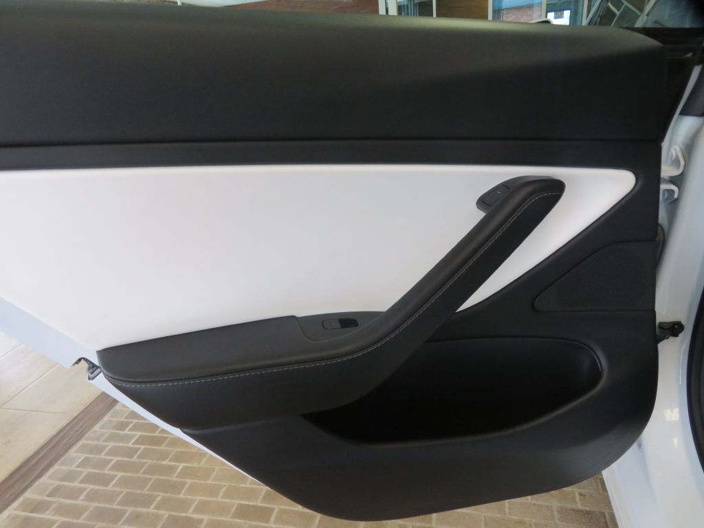 Photo 18 of this TESLA MODEL 3