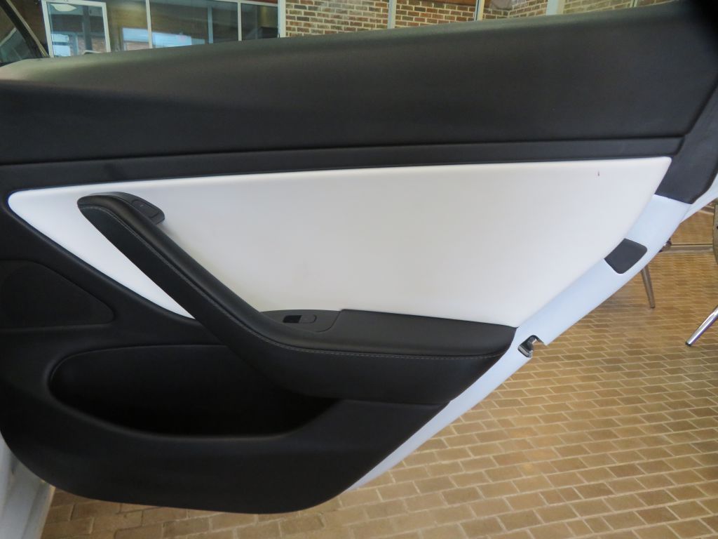 Photo 21 of this TESLA MODEL 3