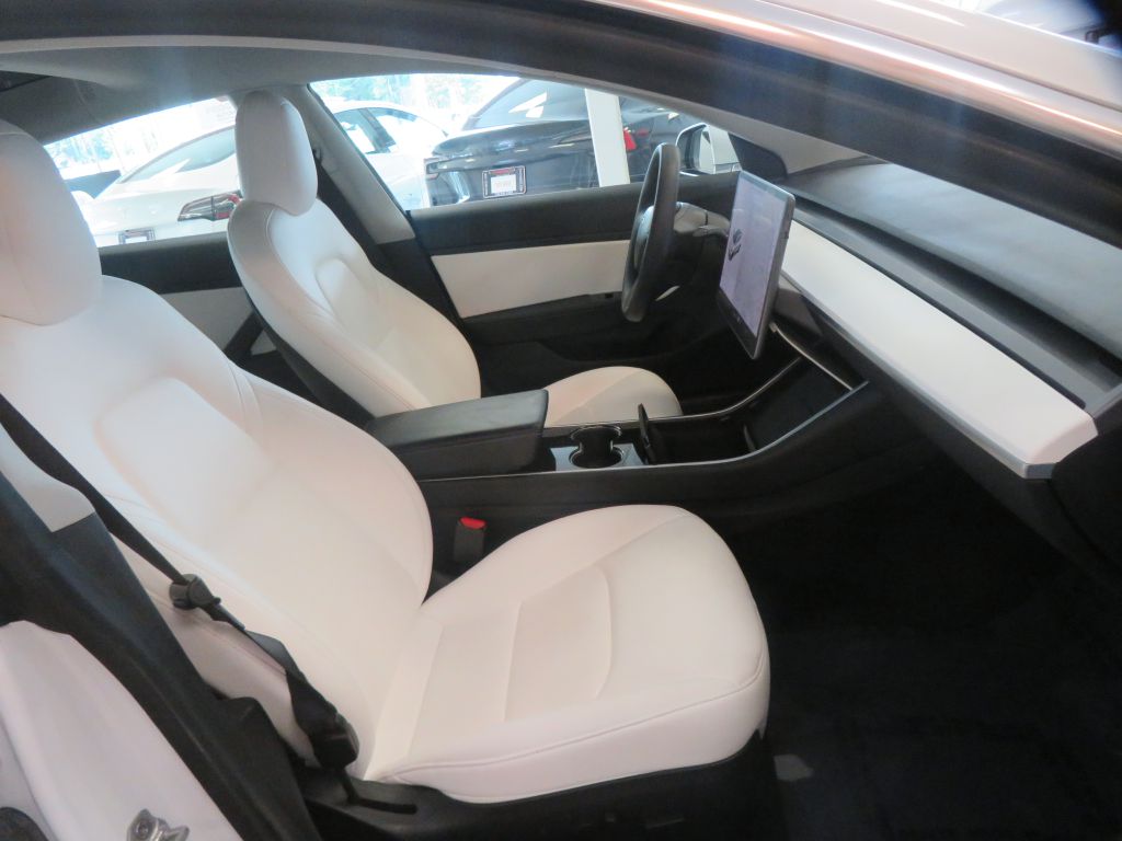 Photo 26 of this TESLA MODEL 3