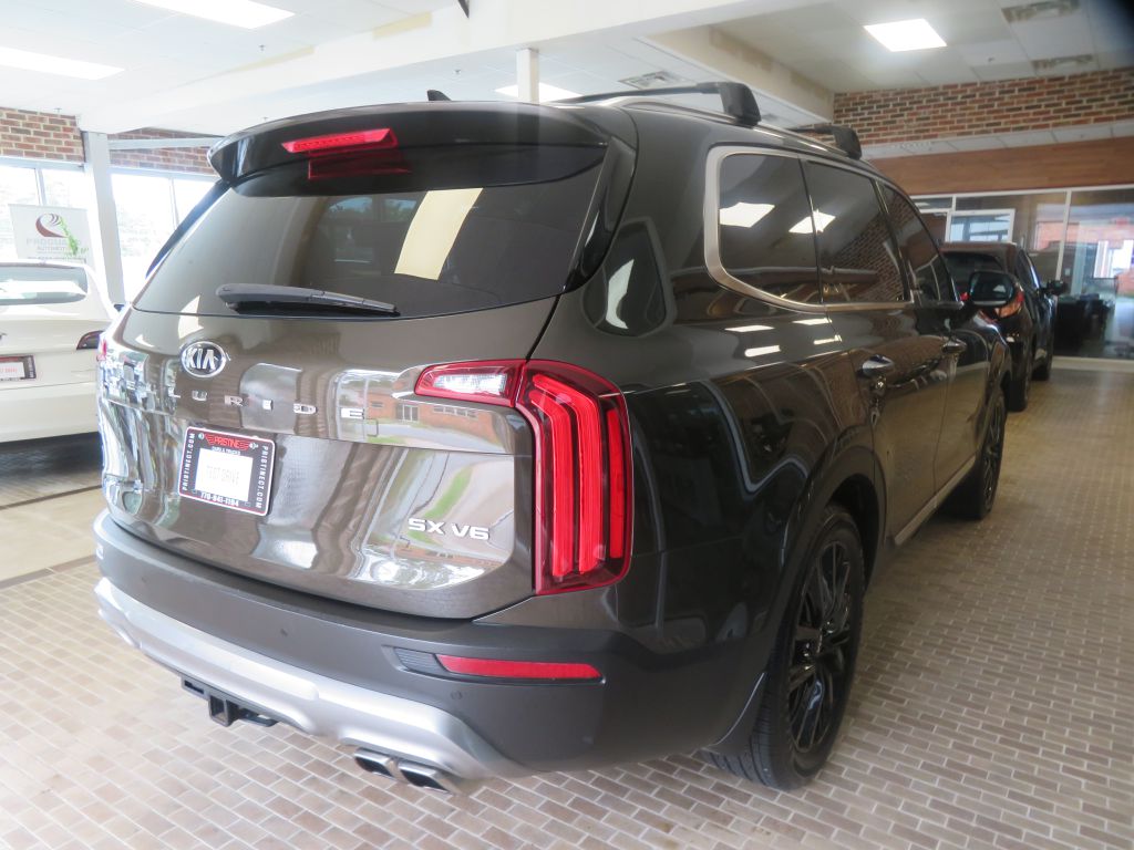 Photo 4 of this KIA TELLURIDE
