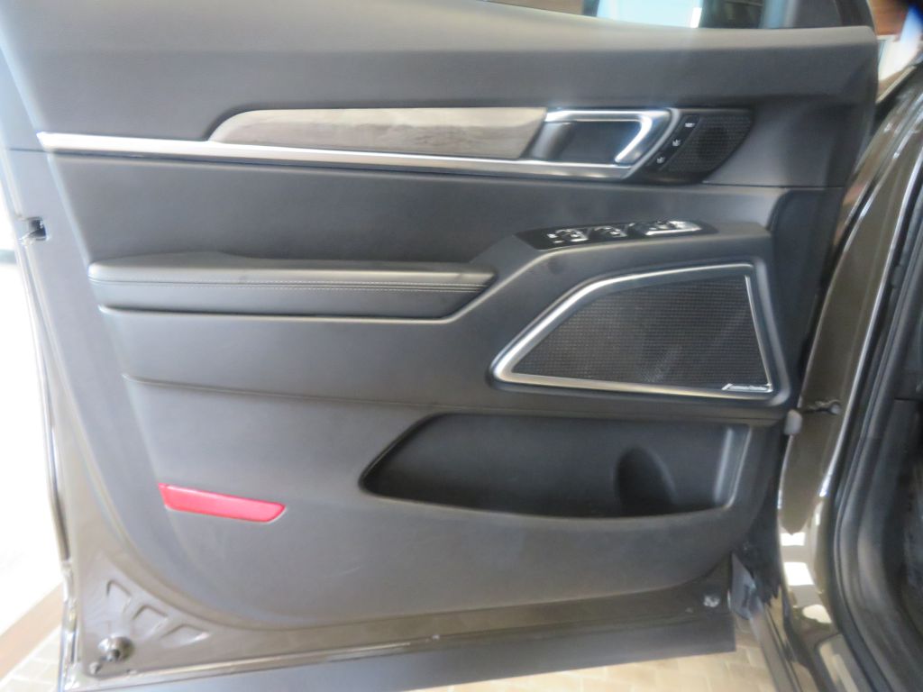 Photo 13 of this KIA TELLURIDE