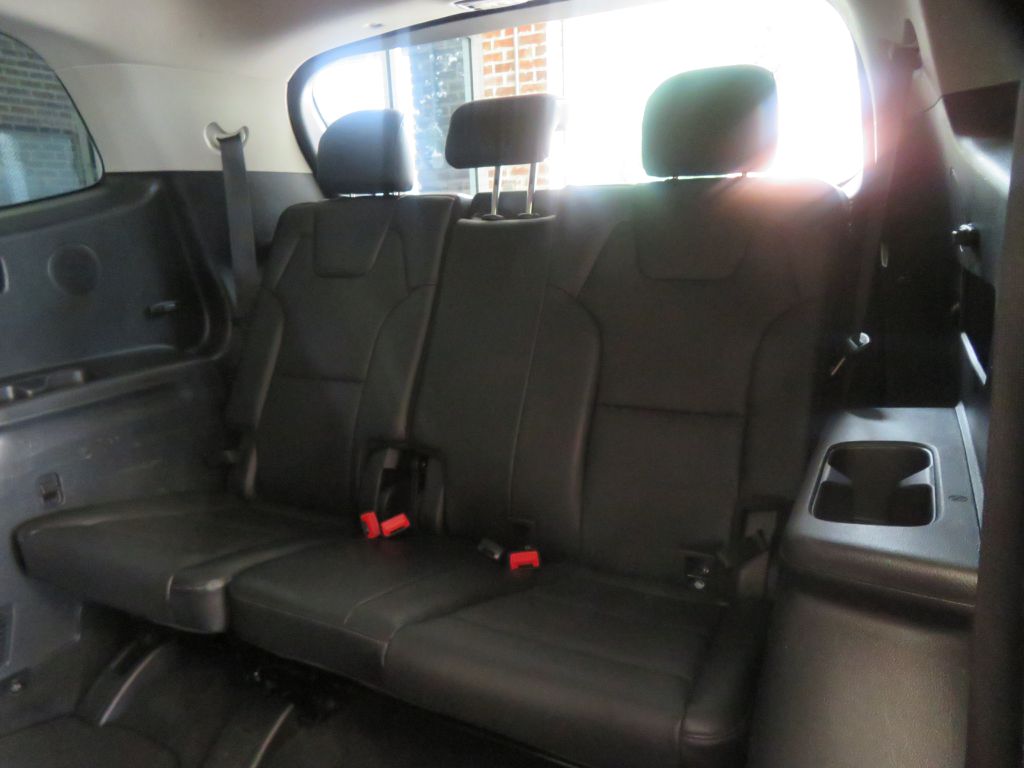 Photo 22 of this KIA TELLURIDE
