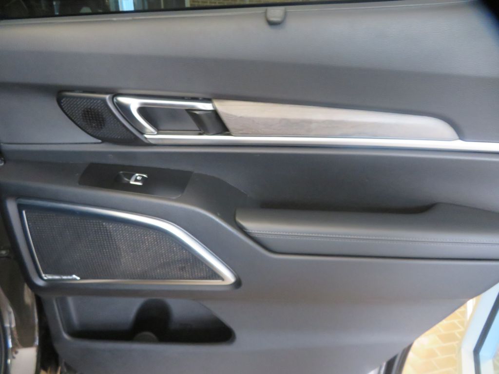 Photo 24 of this KIA TELLURIDE