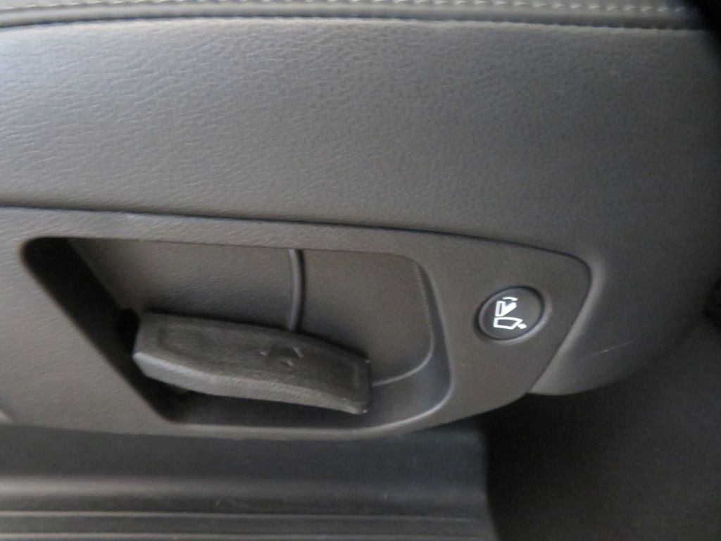 Photo 27 of this KIA TELLURIDE