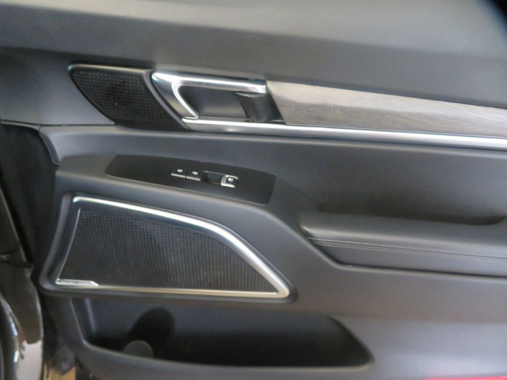 Photo 30 of this KIA TELLURIDE