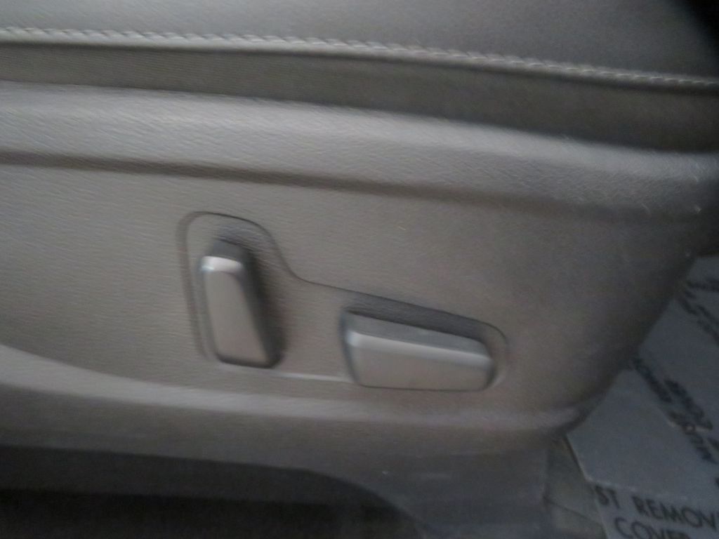 Photo 32 of this KIA TELLURIDE