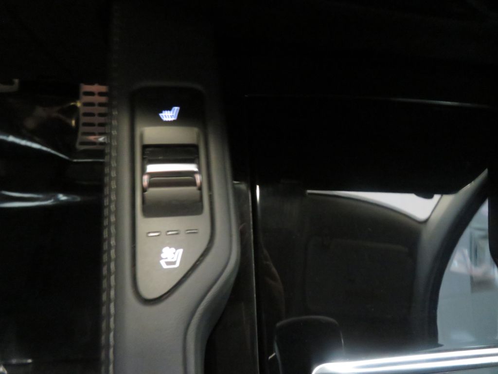 Photo 45 of this KIA TELLURIDE