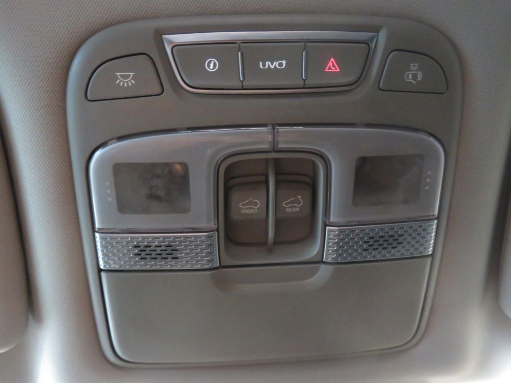 Photo 54 of this KIA TELLURIDE