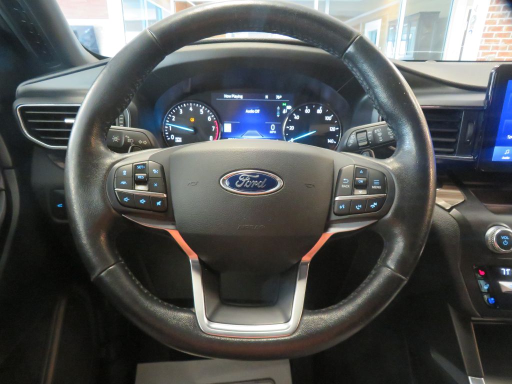 Photo 29 of this FORD EXPLORER LTD