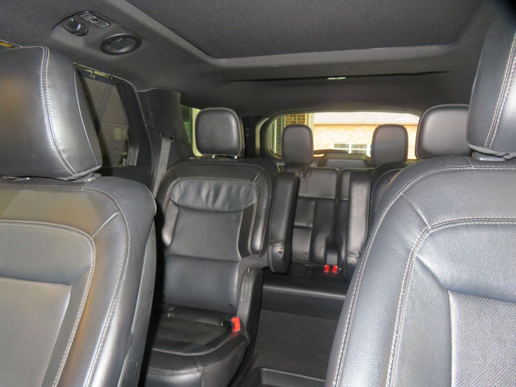 Photo 44 of this FORD EXPLORER LTD