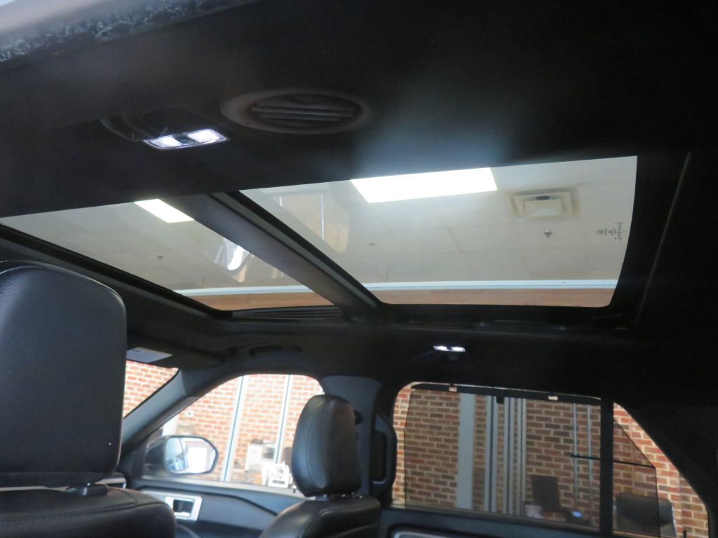 Photo 47 of this FORD EXPLORER LTD