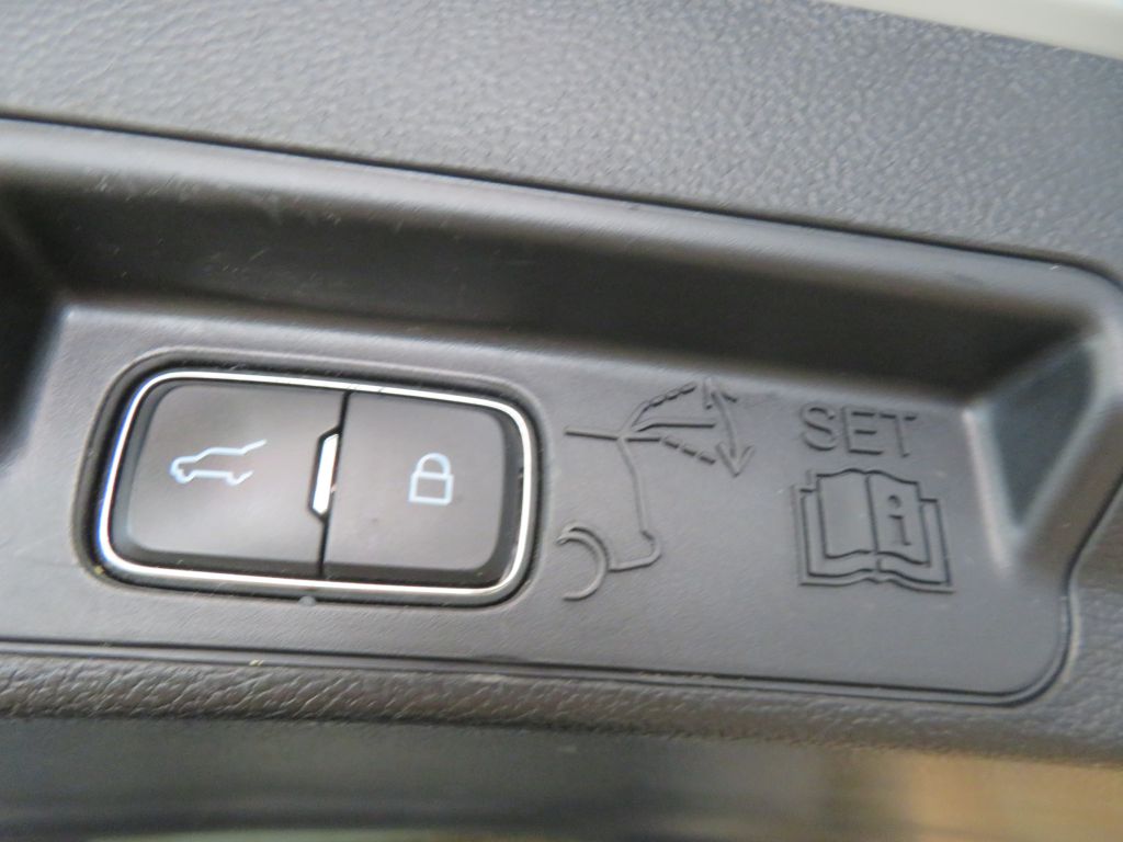 Photo 49 of this FORD EXPLORER LTD