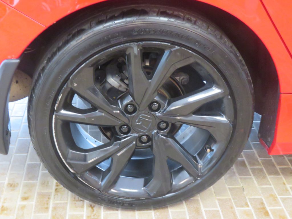 Photo 9 of this HONDA CIVIC