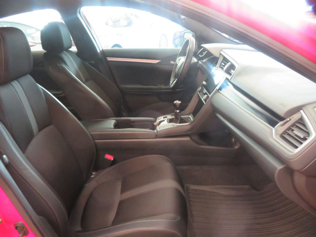 Photo 25 of this HONDA CIVIC