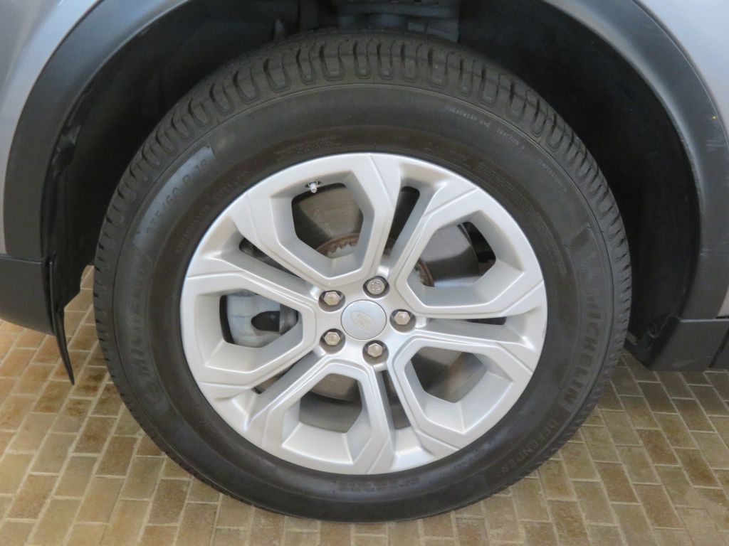 Photo 7 of this LAND ROVER DISCOVERY SPORT