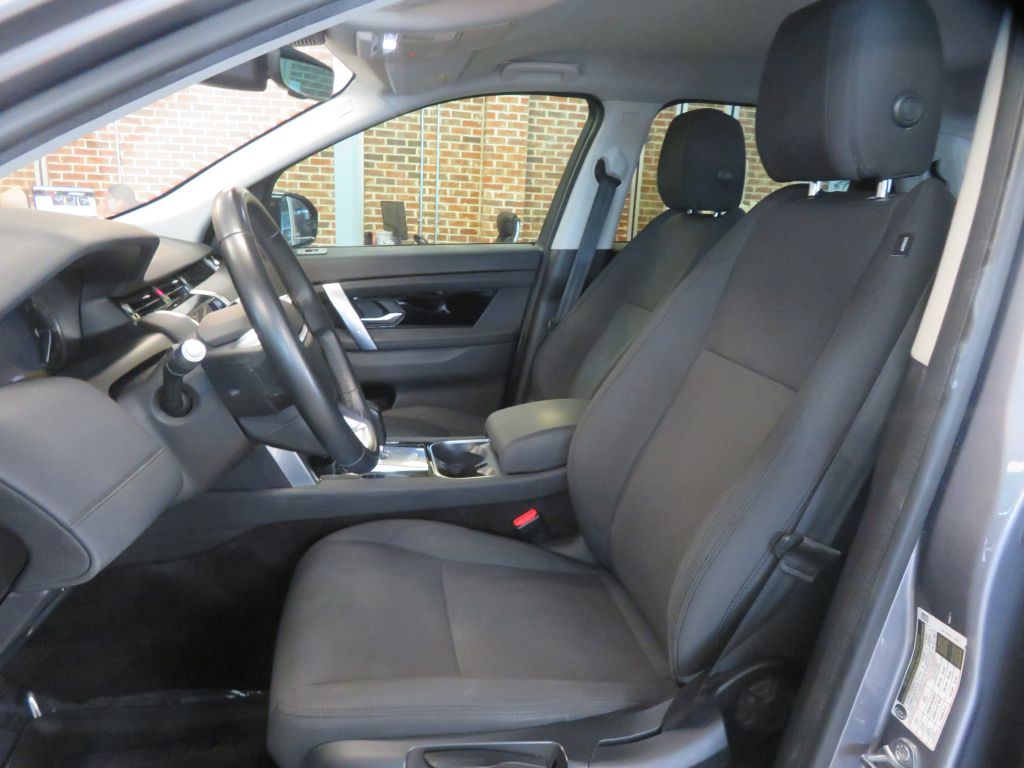 Photo 15 of this LAND ROVER DISCOVERY SPORT
