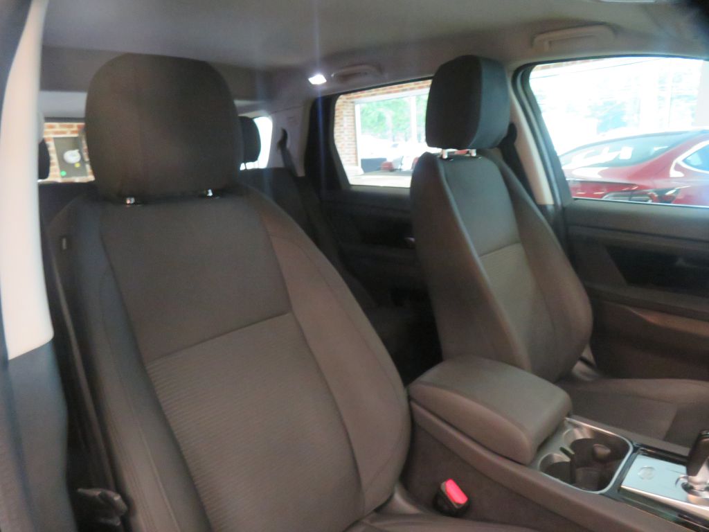 Photo 27 of this LAND ROVER DISCOVERY SPORT