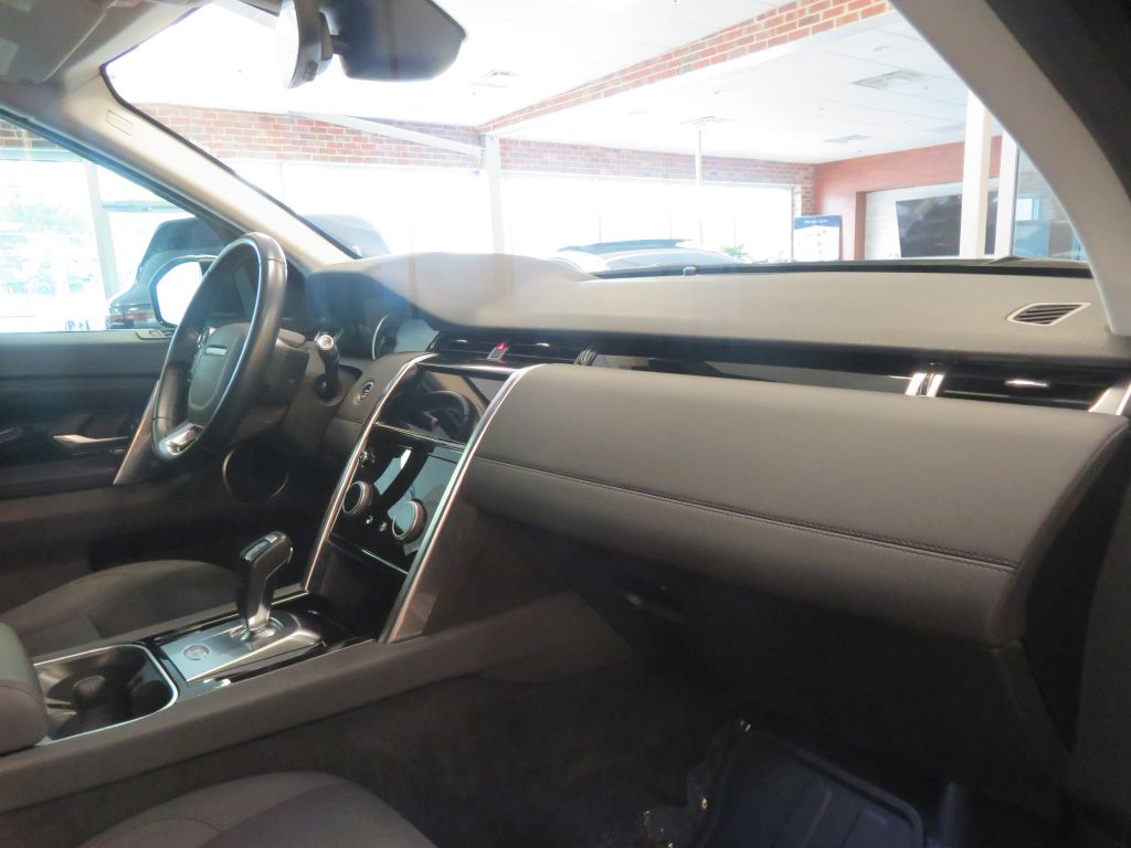 Photo 28 of this LAND ROVER DISCOVERY SPORT