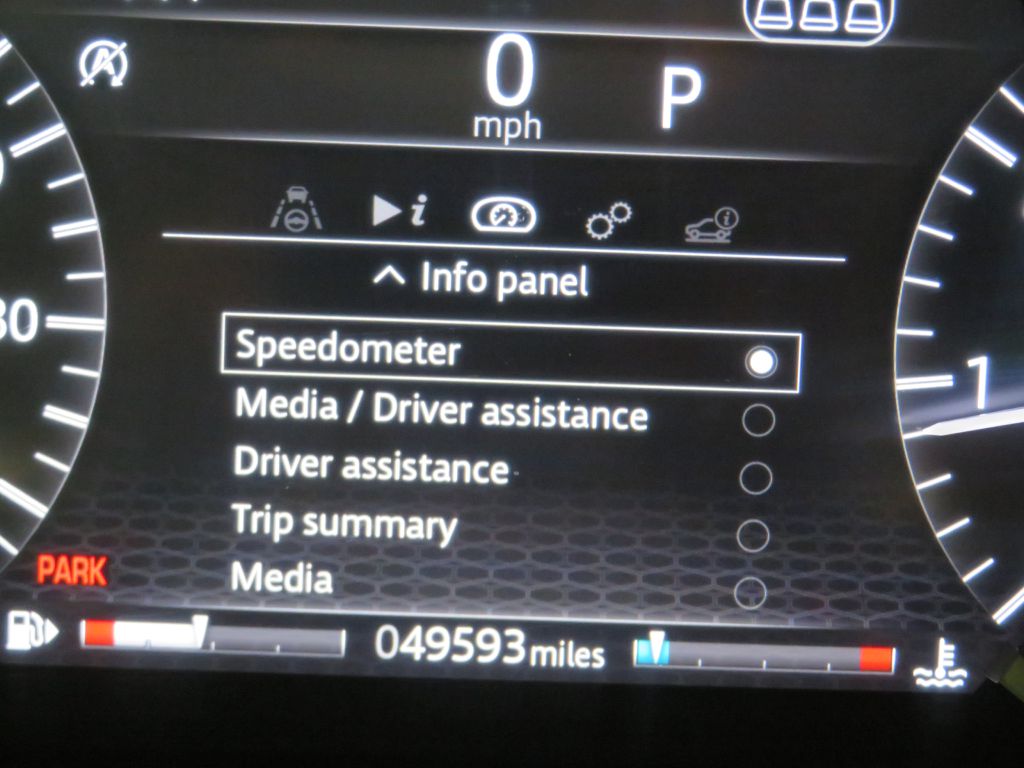 Photo 31 of this LAND ROVER DISCOVERY SPORT